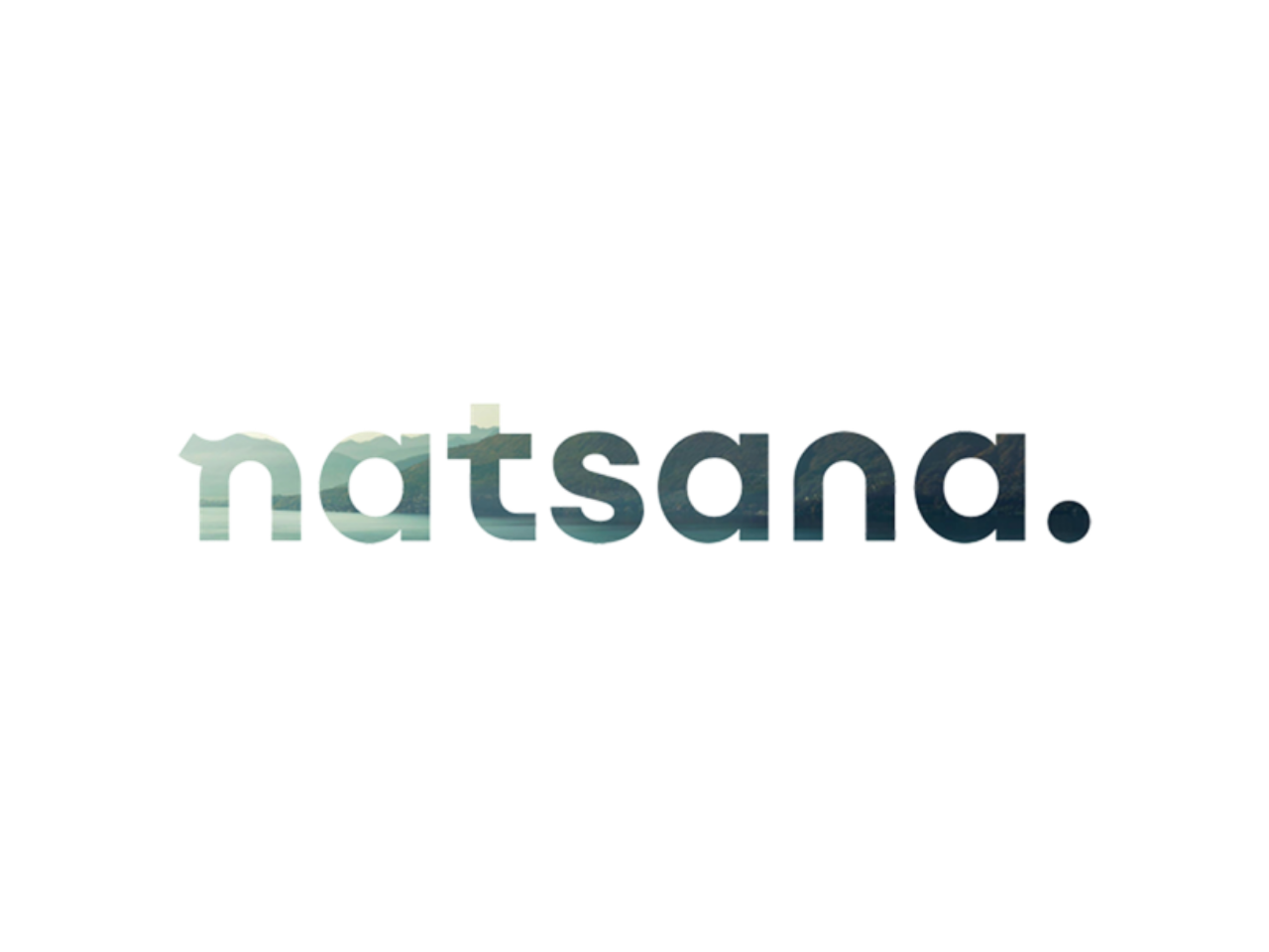 Das Wort "natsana" ist in einer modernen, minimalistischen Schriftart dargestellt, wobei die Buchstaben einen farbverlaufartigen Effekt in sanften Blau- und Grüntönen aufweisen.